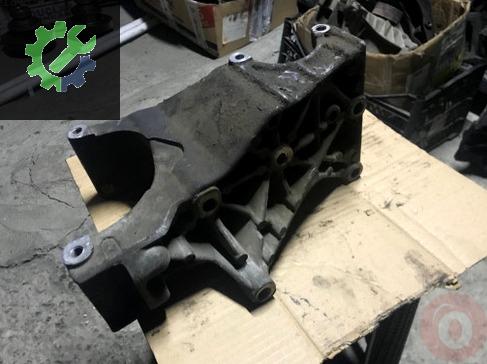 Renault Clio Motor Braketi 7700272322 çıkma parça