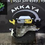 7700272975 Megane 1 Direksiyon Pompa Bağlantı Braketi Çıkma