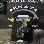 7700272975 Renault 19 Direksiyon Pompa Braketi Çıkma