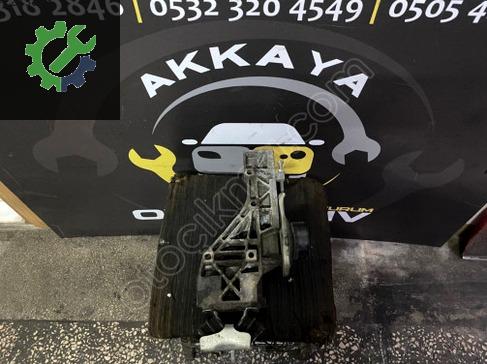 Renault Scenic Motor Braketi 7700272975 çıkma parça