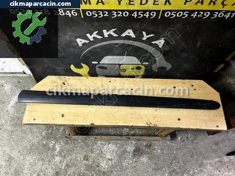 Renault Megane Kapı Çıtası çıkma parça