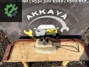 7700793029 Clio 1 Cam Su Bidonu Orjinal Çıkma