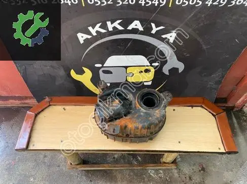 Renault Megane Hava Filtresi Kutusu 7700873577 çıkma parça