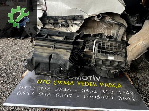 Mitsubishi L200 Kalorifer Kutusu 7801B287 çıkma parça