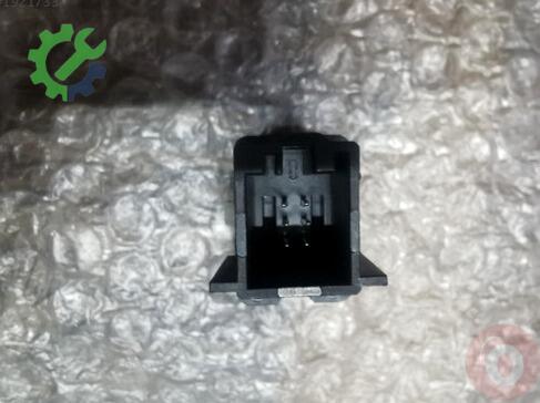 Volkswagen Transporter Flaşör Düğmesi 7E0941435D çıkma parça