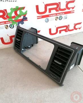 Volkswagen Transporter Gösterge Çerçevesi 7E5857038E çıkma parça