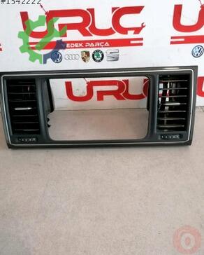 Volkswagen Transporter Gösterge Çerçevesi 7E5857038E çıkma parça