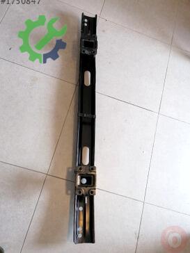 Volkswagen Transporter Tampon Demiri 7H0807305 çıkma parça