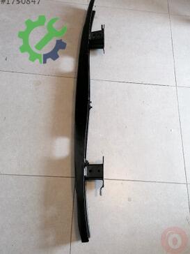 Volkswagen Transporter Tampon Demiri 7H0807305 çıkma parça