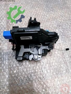 Volkswagen Jetta Kapı Kilidi 7L0839015D çıkma parça