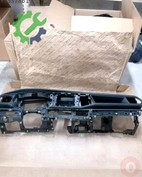 Volkswagen Transporter Torpido 7L1857003B çıkma parça