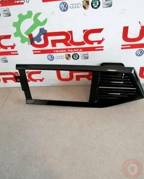 Volkswagen Transporter Panjur 7L1857038A çıkma parça