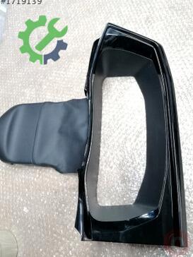 Volkswagen Transporter Gösterge Çerçevesi 7LA857054 çıkma parça