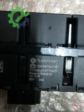 Volkswagen Transporter Flaşör Düğmesi 7LA927212E çıkma parça