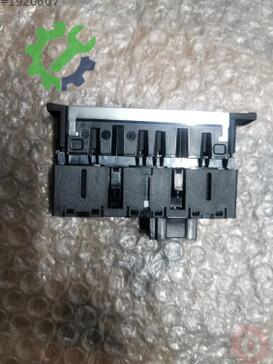 Volkswagen Transporter Flaşör Düğmesi 7LA927212E çıkma parça