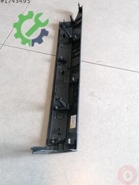 Volkswagen Transporter Tampon Izgara Çıtası 7LF858020 çıkma parça