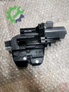 Volkswagen Touareg Bagaj 7P0827505M çıkma parça