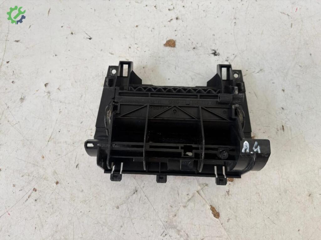 Audi A4 Küllük çıkma parça