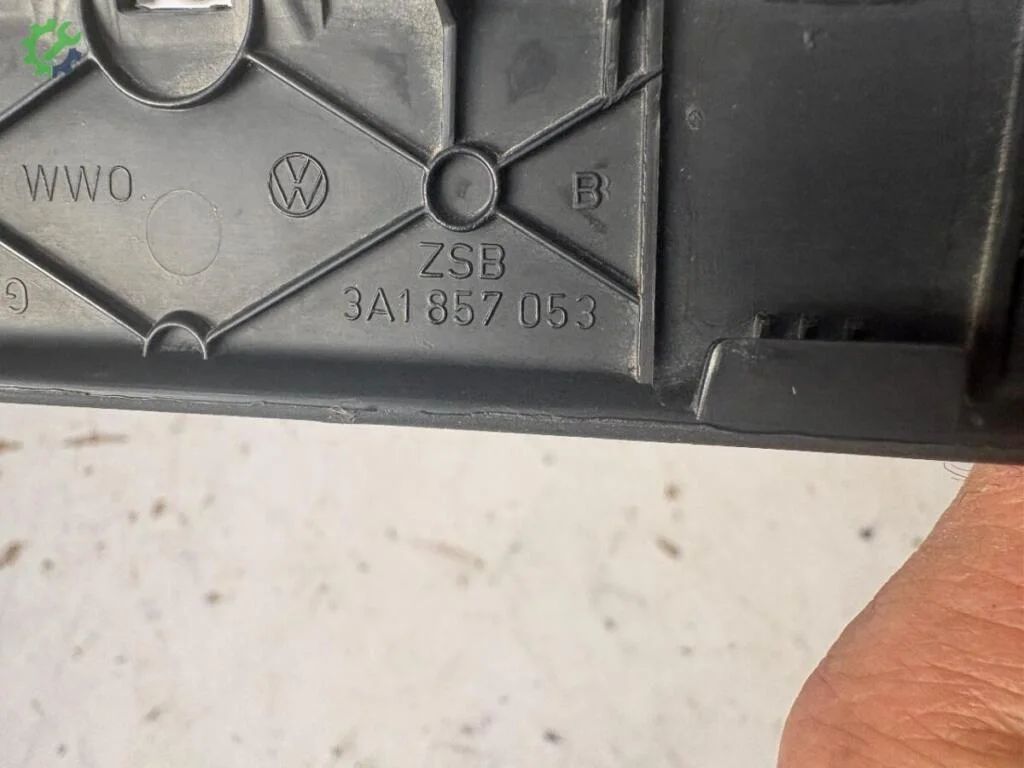 Volkswagen Passat Gösterge Çerçevesi çıkma parça