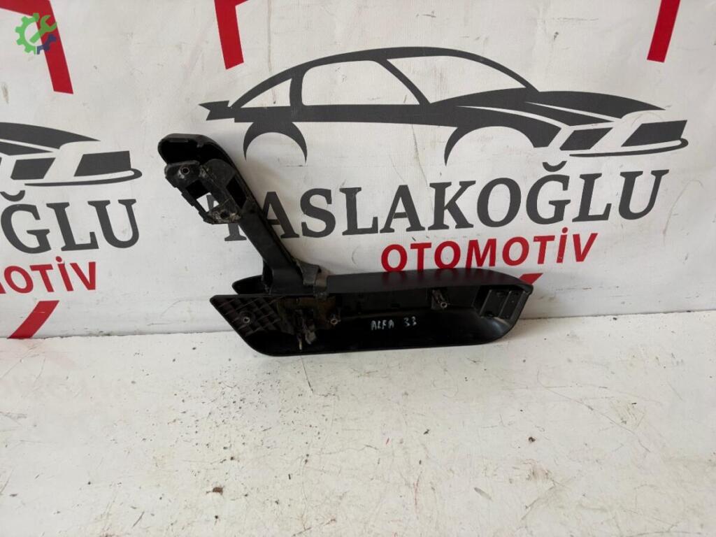Alfa Romeo 33 Kapı Kolçağı çıkma parça