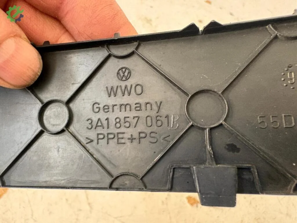 Volkswagen Passat Gösterge Çerçevesi çıkma parça