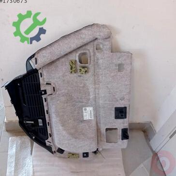 Audi Q2 Bagaj 81A863880 çıkma parça