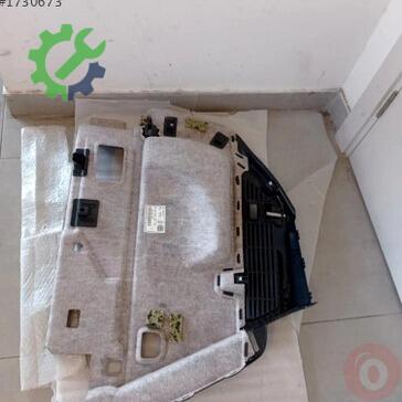 Audi Q2 Bagaj 81A863880 çıkma parça