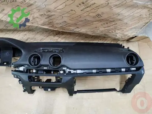 Audi Q2 Torpido 81B857001 çıkma parça