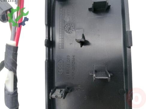 Audi Q2 Çakmaklık 81B863263 çıkma parça