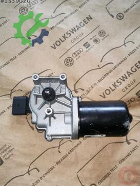 Audi Q2 Silecek Motoru 81B955023A çıkma parça