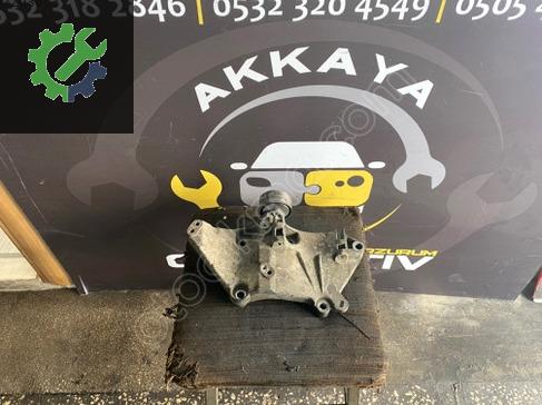Renault Trafic Alternatör 8200100148 çıkma parça