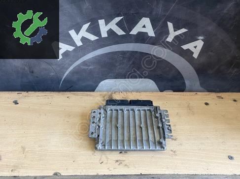 Renault Clio Motor Beyni 8200044437 çıkma parça