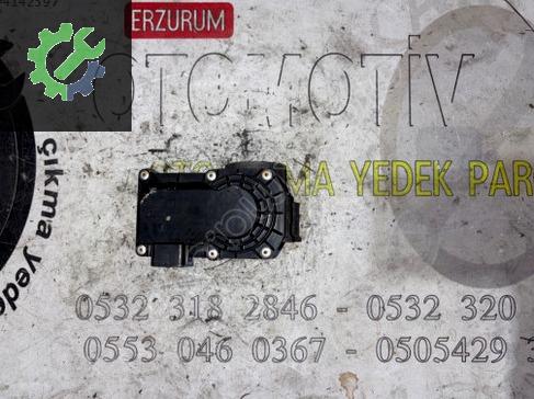 Renault Clio Gaz Kelebeği 8200568712B çıkma parça