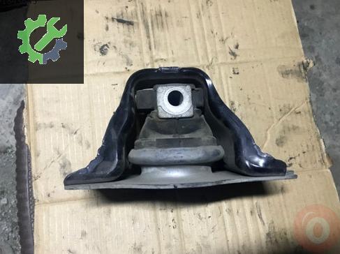 Renault Megane Motor Takozu 8200438263 çıkma parça