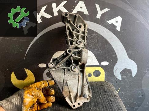 Dacia Duster Motor Braketi 8200669495 çıkma parça