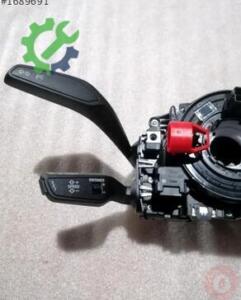 Audi A3 Orijinal Çıkma Sinyal Kolu 82A953521D