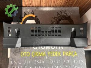 849205559R Clio 5 Arka Panel Kaplaması Orjinal Çıkma