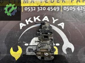 8506863-05 BMW F10 F20 F30 E60 E90 Çıkma N47 Bağlantı Braketi