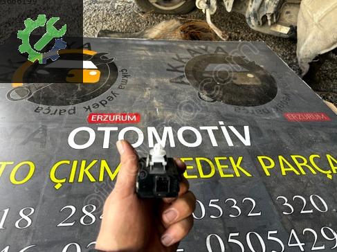 Mitsubishi L200 Röle GEL-M003-001 çıkma parça