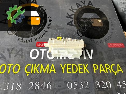 Mitsubishi L200 Sigorta Kutusu 8637B264 çıkma parça