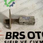 8D0807331C AUDI A4 ÖN TAMPON DEMİRİ BAĞLANTI DARBE EMİCİ