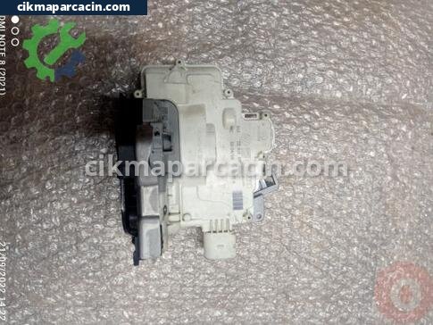 Audi Q5 Kapı Direği çıkma parça