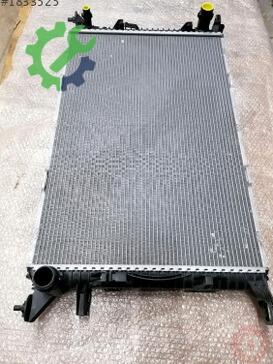 Audi A4 Motor Su Radyatörü 8K0121251H çıkma parça