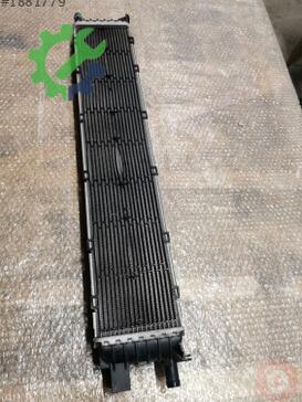 Audi Q3 Motor Su Radyatörü 8K0145804H çıkma parça