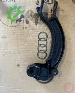 Audi A8 Orijinal Çıkma Salıncak 8K0413037L
