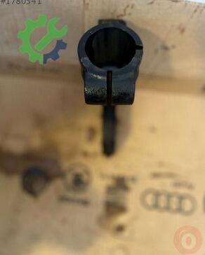 Audi A8 Salıncak 8K0413037L çıkma parça
