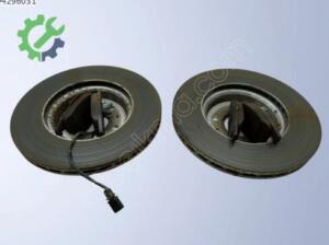 Disk Fren Balatası Audi A4 2025 Çıkma 8K0615115L