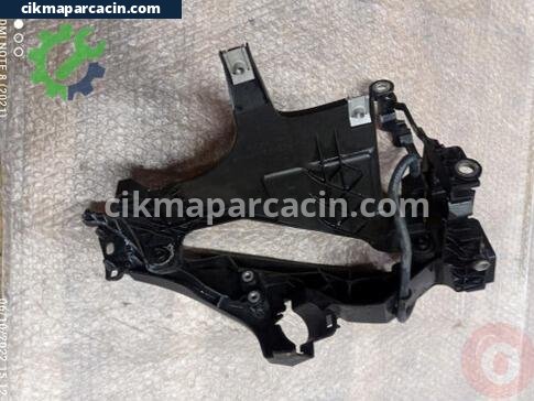 Audi A4 Far Braketi çıkma parça