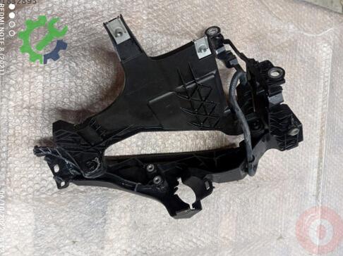 Audi A4 Far Braketi 8K0805607B çıkma parça