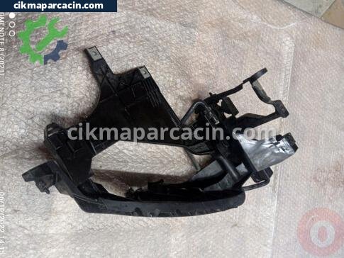 Audi A4 Far Braketi çıkma parça